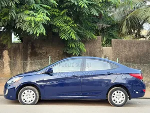 Hyundai Accent 2013 Bleu