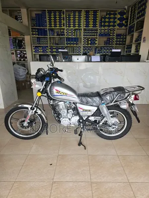 Nouveau TVS Rockz 125 2022 Bleu
