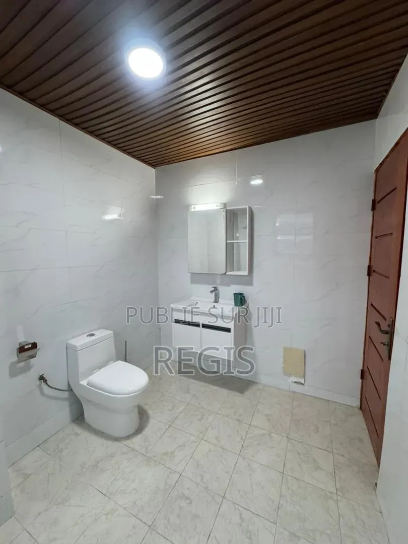 2chbre Appartement dans Klay'Services, Cocody à Louer