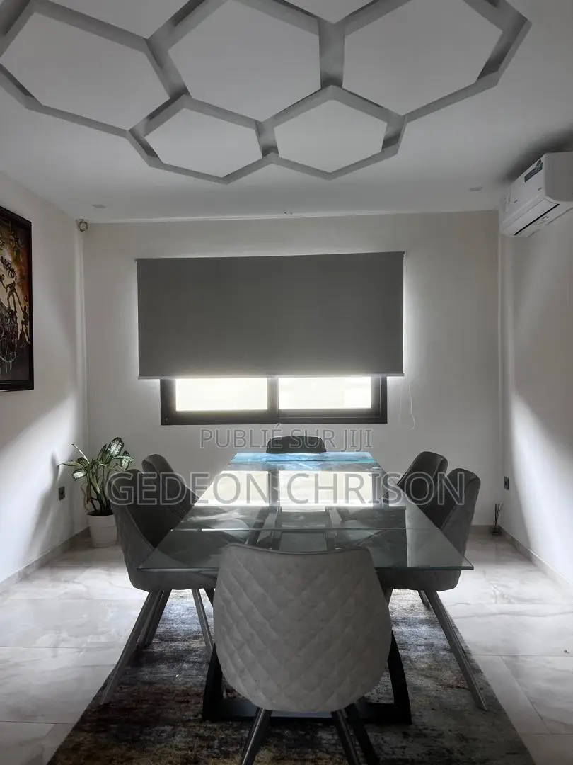6chbre Villa dans Cocody à Louer