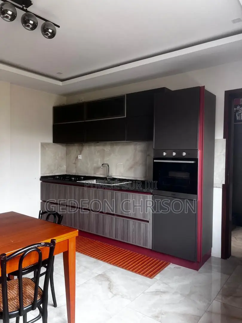 6chbre Villa dans Cocody à Louer