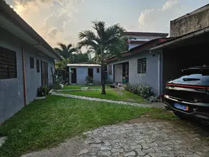 7chbre Villa dans Cocody à Louer