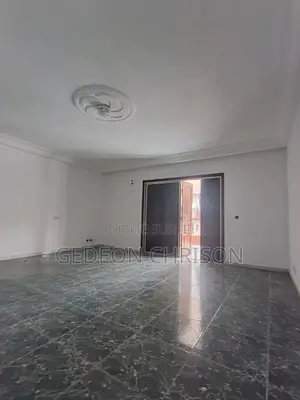 5chbre Villa dans Cocody à Louer