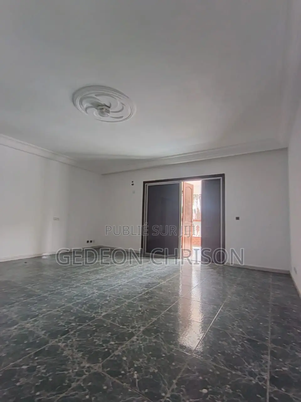 5chbre Villa dans Cocody à Louer
