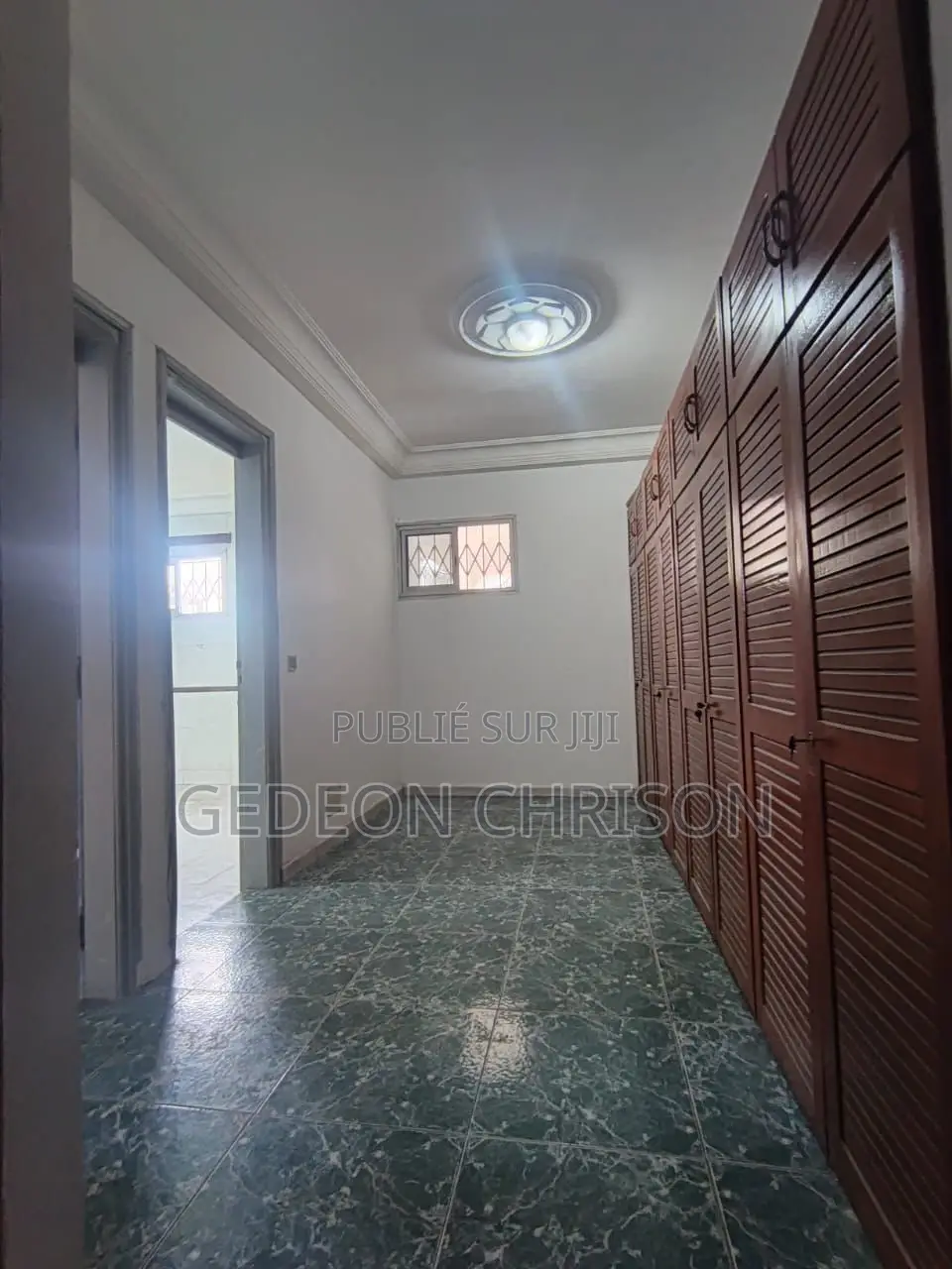 5chbre Villa dans Cocody à Louer