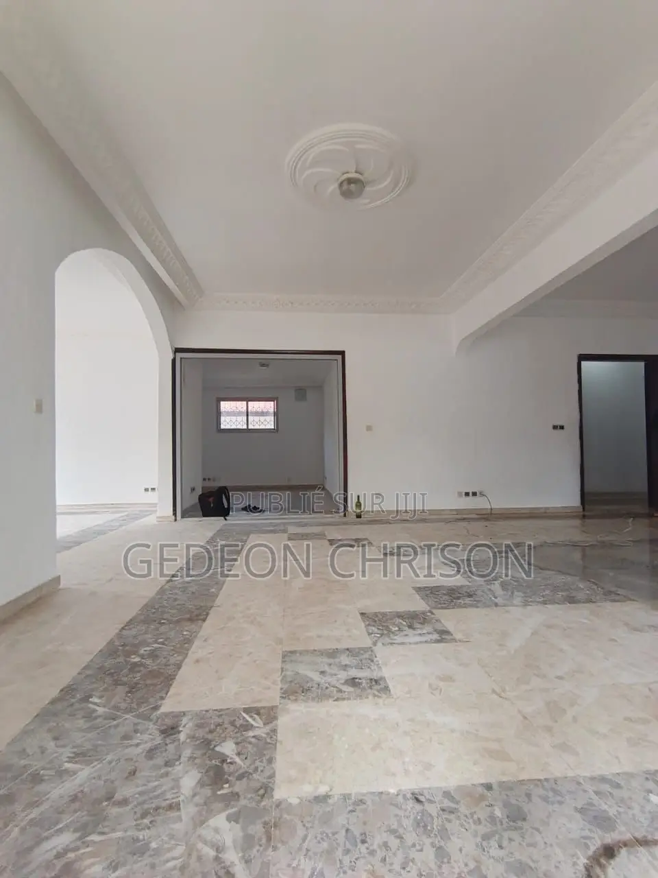 5chbre Villa dans Cocody à Louer