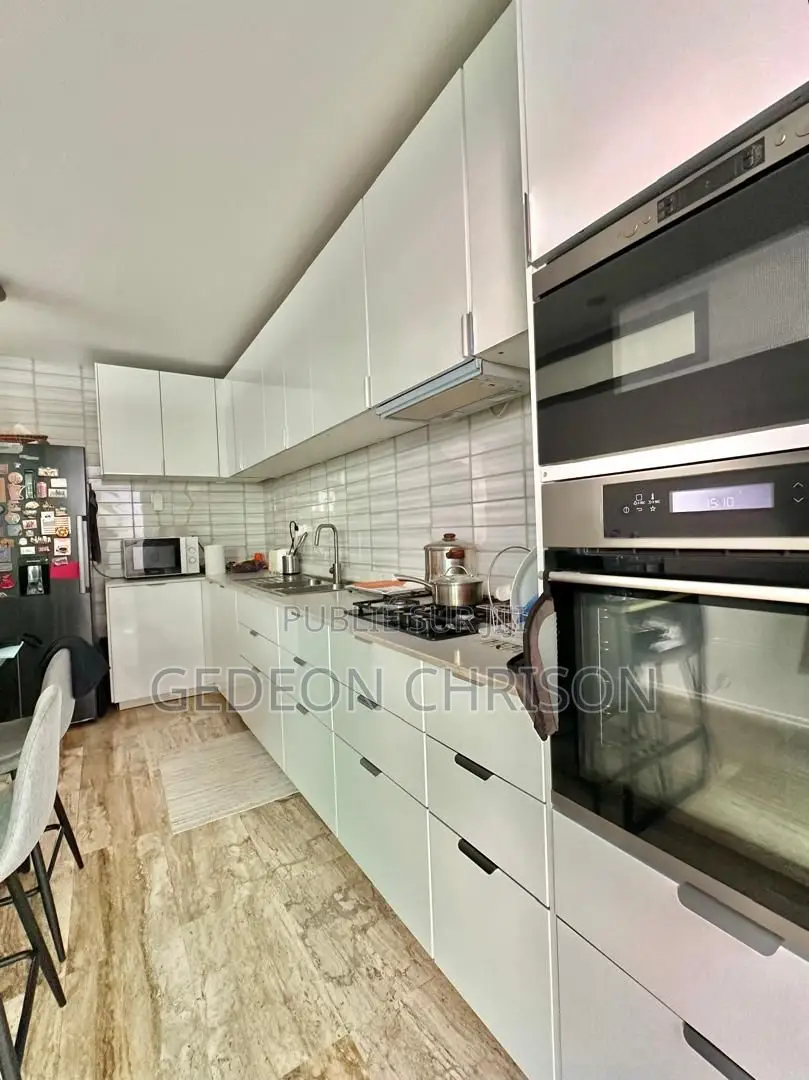 6chbre Villa dans Cocody à Louer