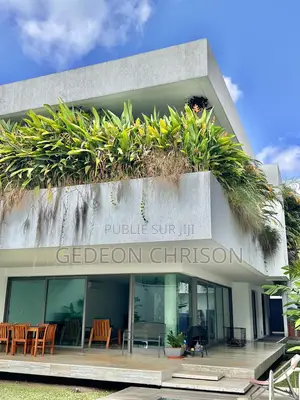6chbre Villa dans Cocody à Louer