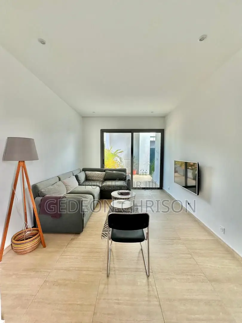 6chbre Villa dans Cocody à Louer