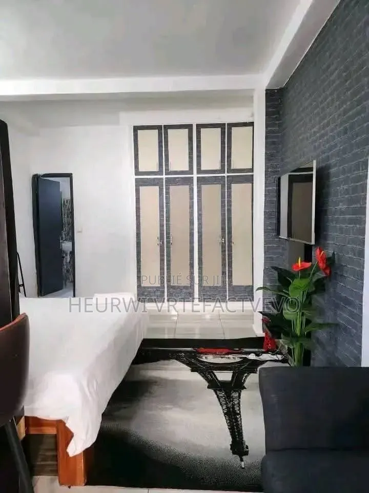 9chbre Duplex dans Faya, Cocody à Vendre