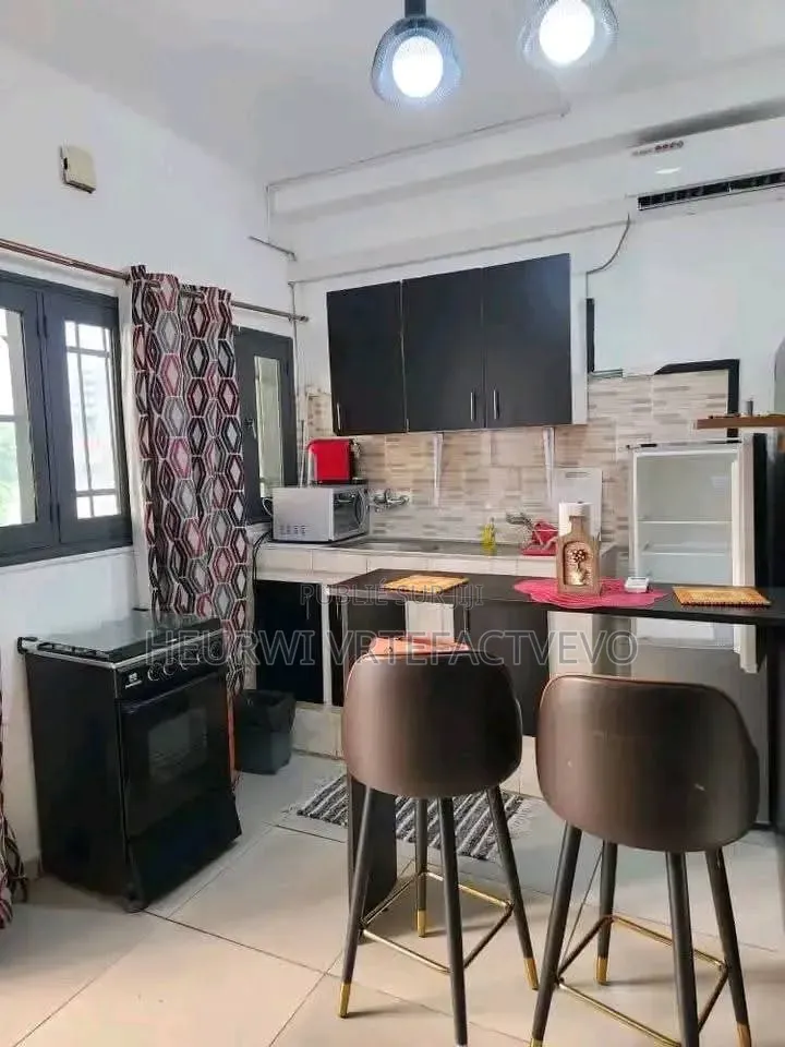 9chbre Duplex dans Faya, Cocody à Vendre