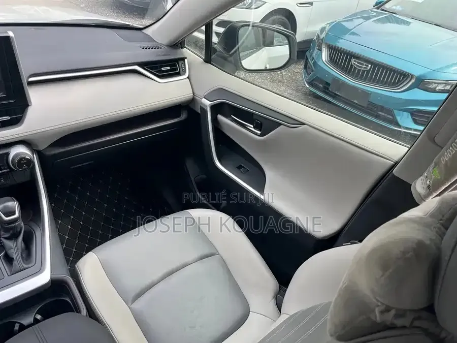 Toyota RAV4 2020 Blanc