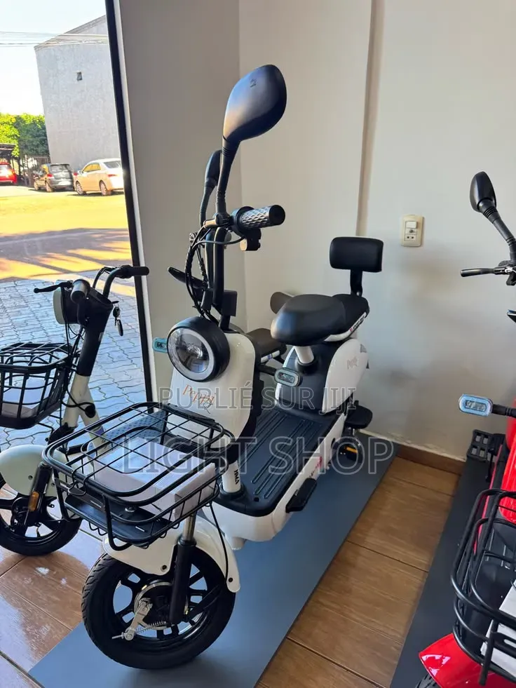 Nouveau Yamaha Crux 2025 Blanc