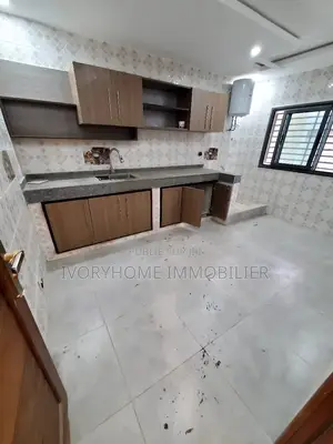 2chbre Appartement dans Cocody à Louer