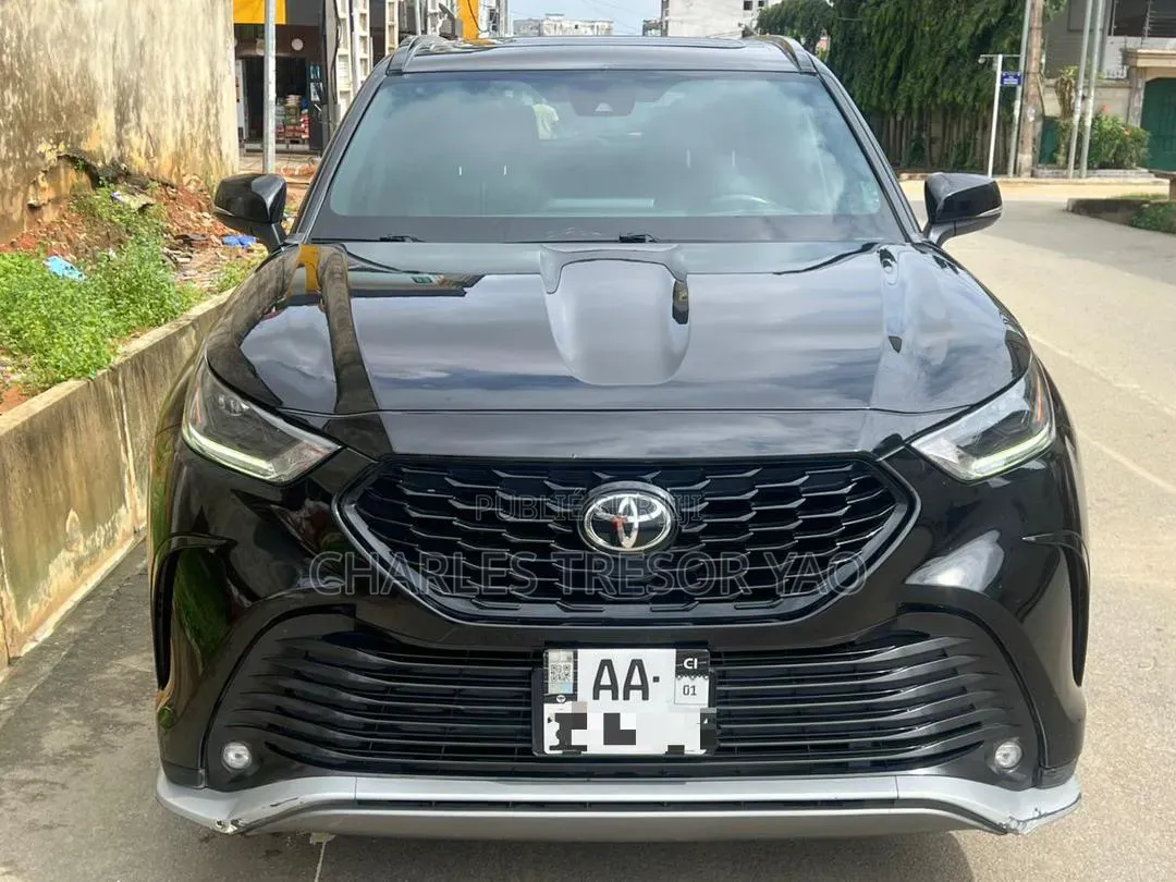 Toyota Highlander XLE 2021 Noir