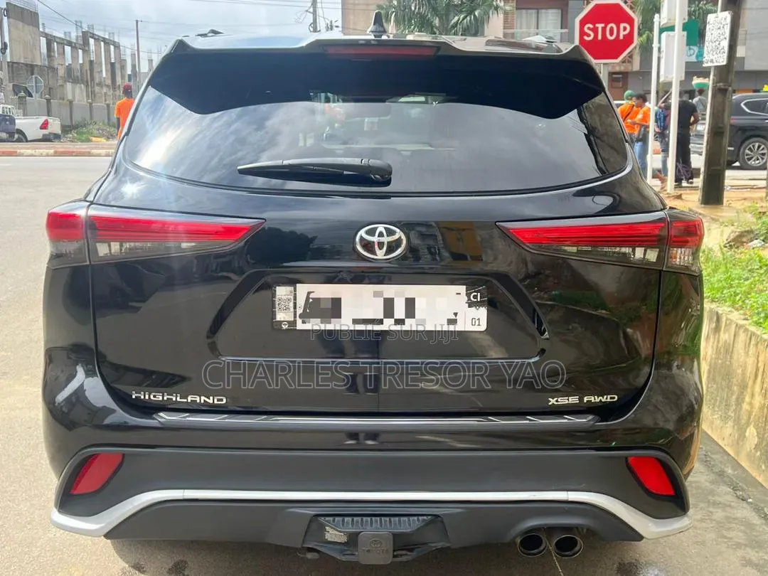 Toyota Highlander XLE 2021 Noir