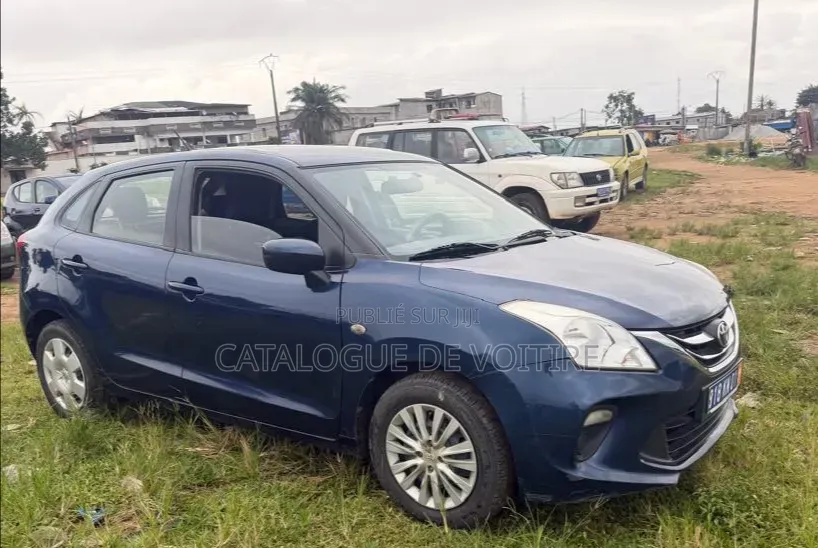 Toyota Starlet 2021 Bleu