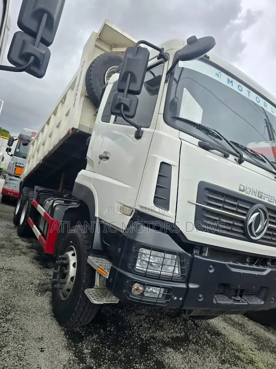 Neuf Camion Benne Dongfeng 10 Roues