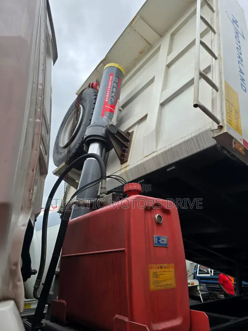 Neuf Camion Benne Dongfeng 10 Roues