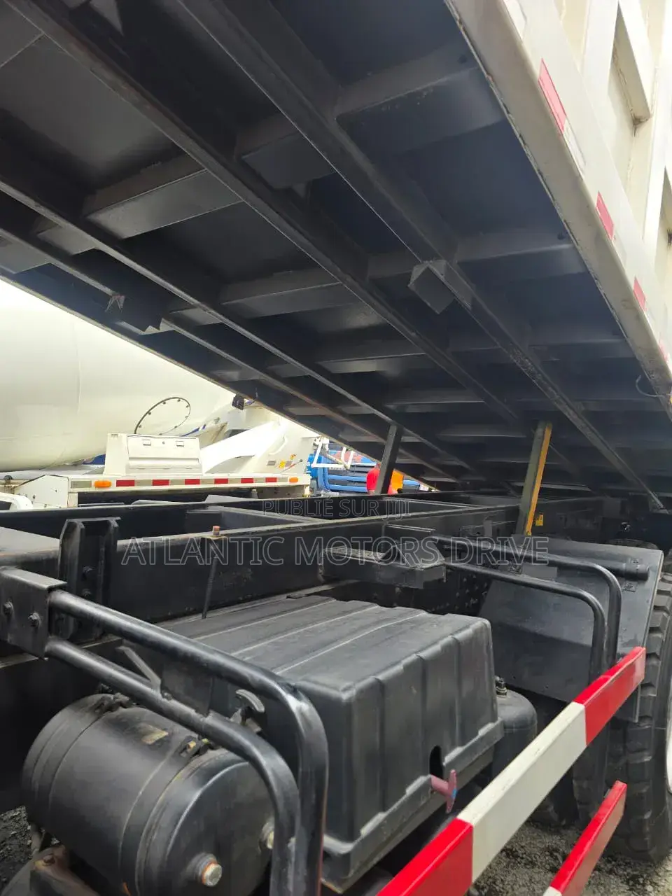 Neuf Camion Benne Dongfeng 10 Roues