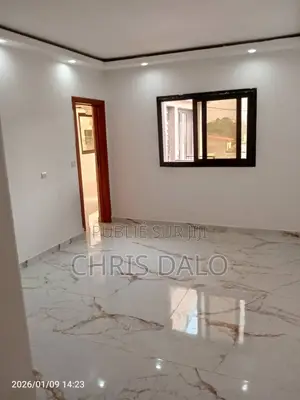 5chbre Duplex dans Entrepreneur Djôlo, Cocody à Louer