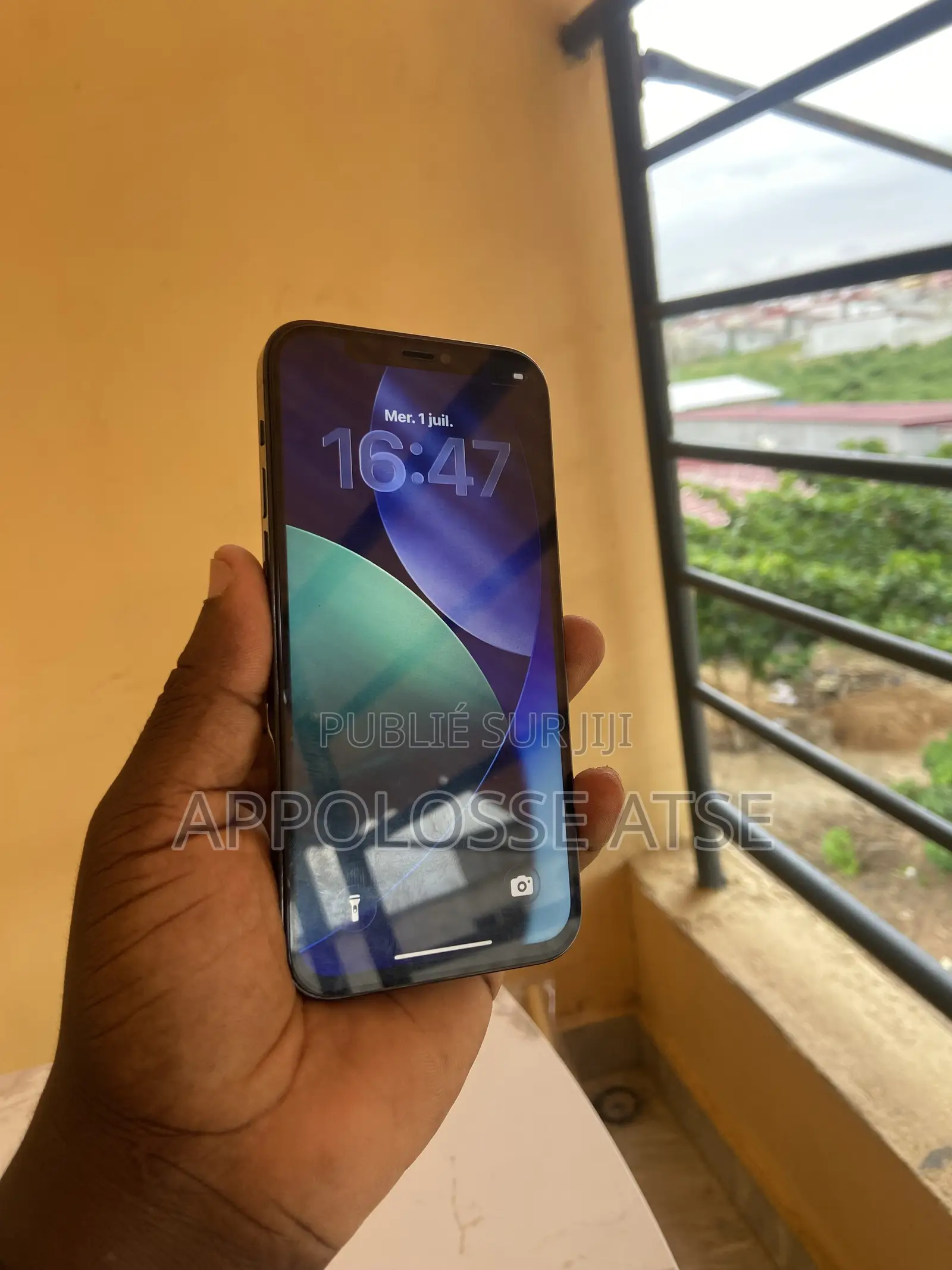 Apple iPhone 12 128 GB Bleu