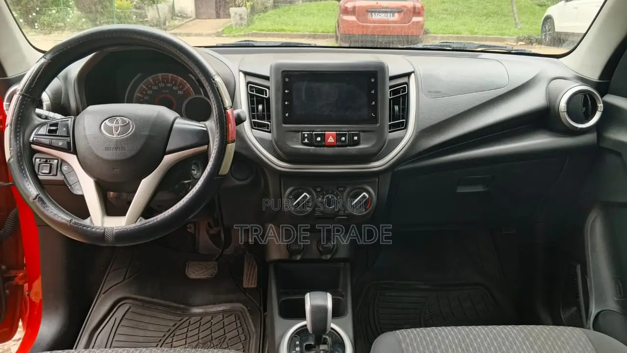 Toyota Vitz 2020 Rouge