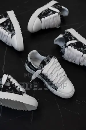 Numeris Shoes.