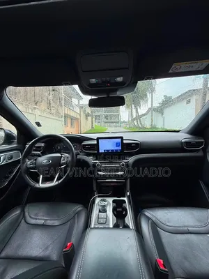 Ford C-Max 2025 Bourgogne
