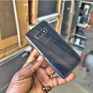 Nouveau Samsung Galaxy S10 128 GB Noir