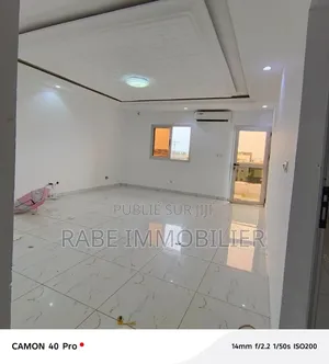 1chbre Appartement dans Cocody à Louer