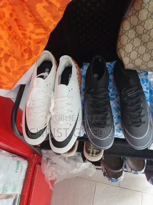 Paires De Marque