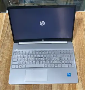 HP Pavilion Gaming Laptop 15-dk2xxx 8GB Intel Core i3 SSD 256GB