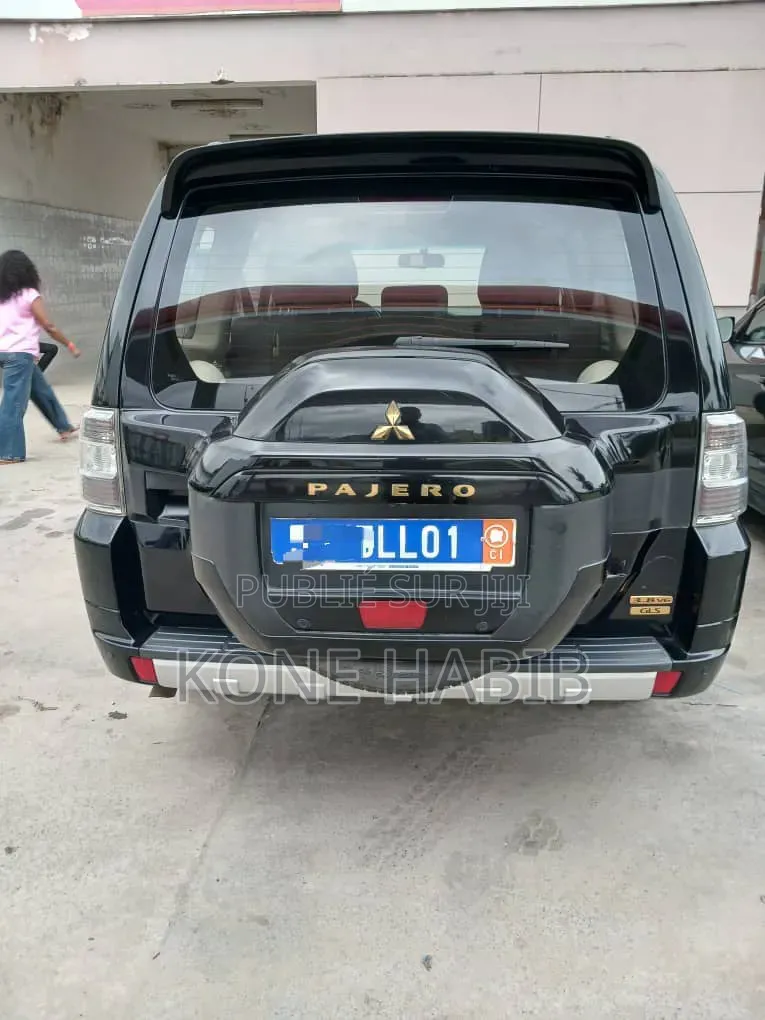 Mitsubishi Pajero 2025 Noir Mat