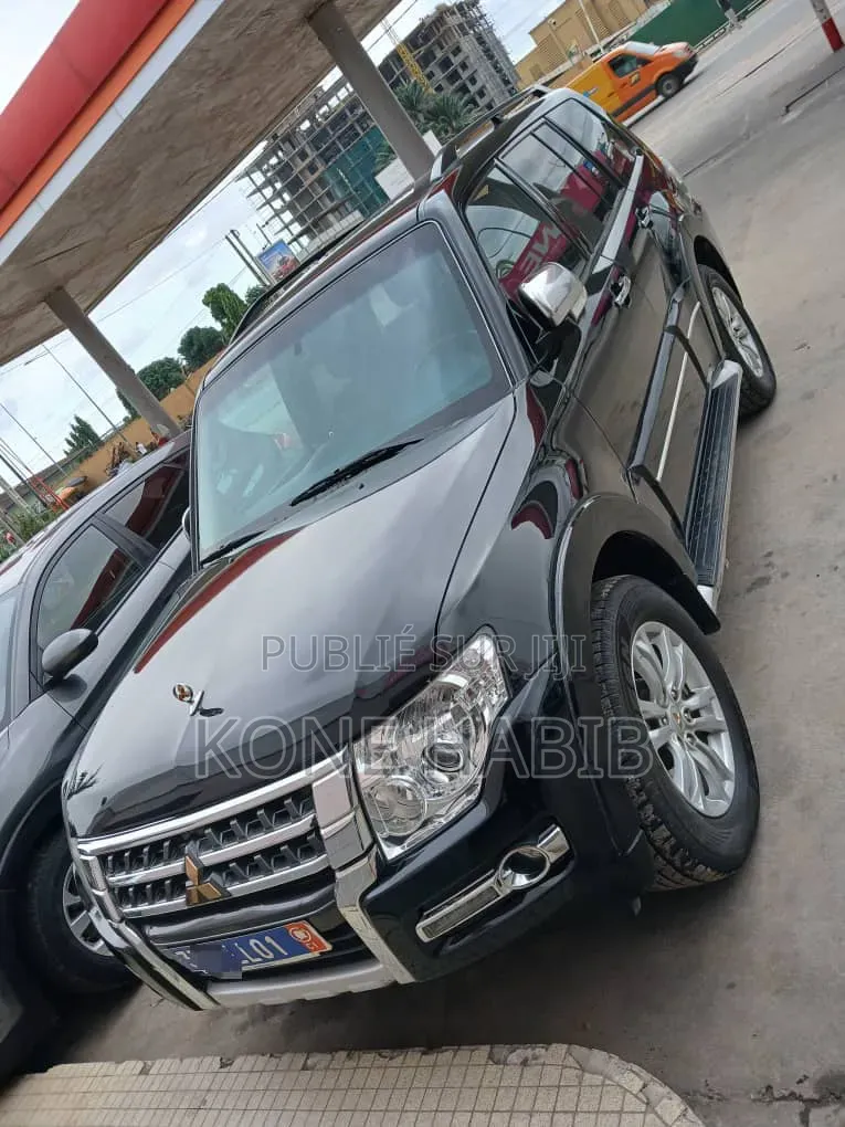 Mitsubishi Pajero 2025 Noir Mat