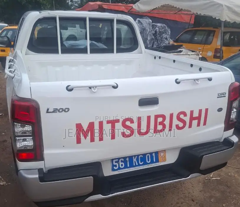 Mitsubishi L200 2021 Blanc