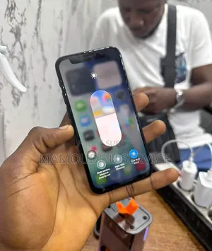 Nouveau Apple iPhone 12 mini 128 GB Noir