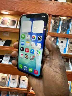 Nouveau Apple iPhone 13 512 GB Jaune