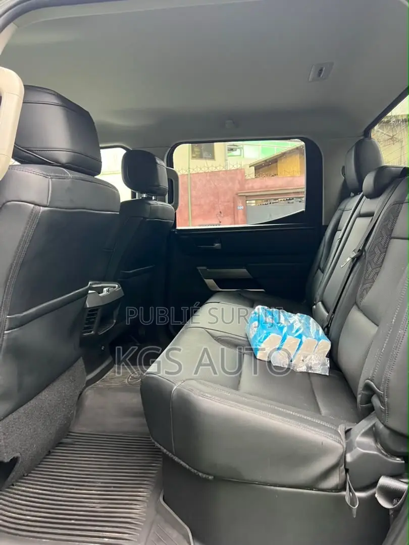 Toyota Tundra SR5 CrewMax 6.5' Bed 2023 Vert