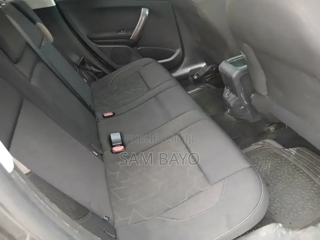 Peugeot 2008 2017 Gris