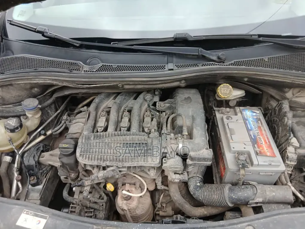 Peugeot 2008 2017 Gris
