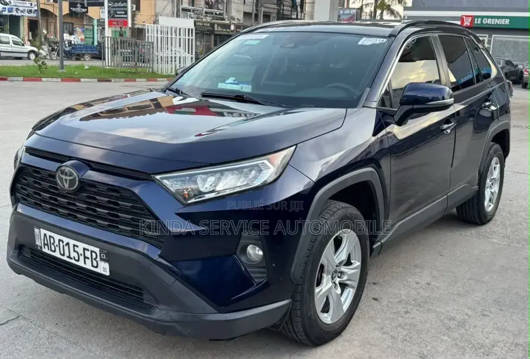 Toyota RAV4 2022 Bleu