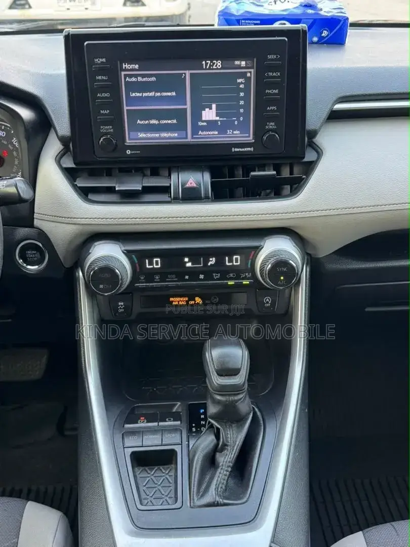 Toyota RAV4 2022 Bleu
