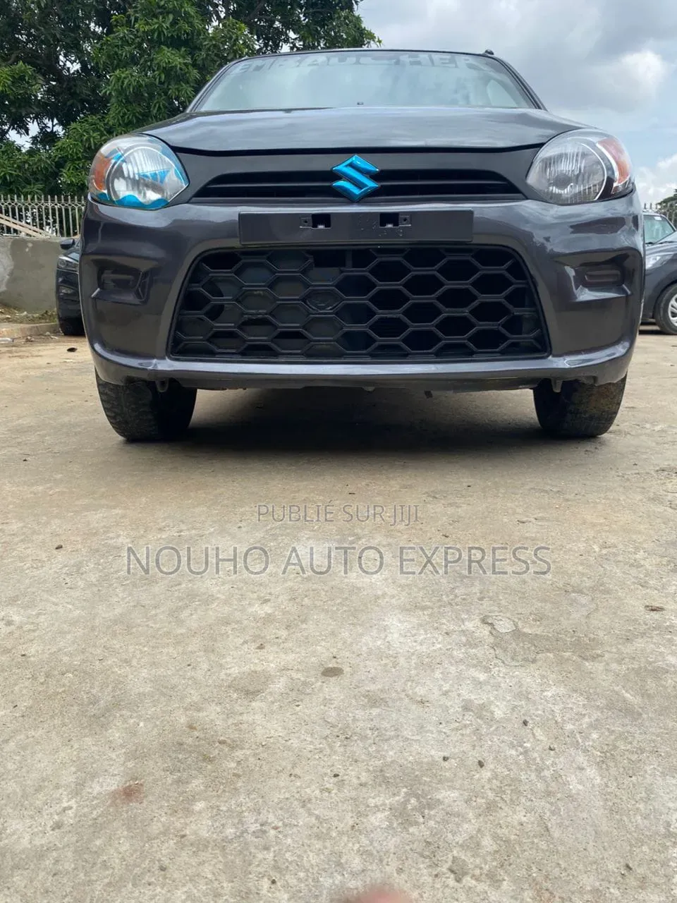 Suzuki Alto 2024 Gris
