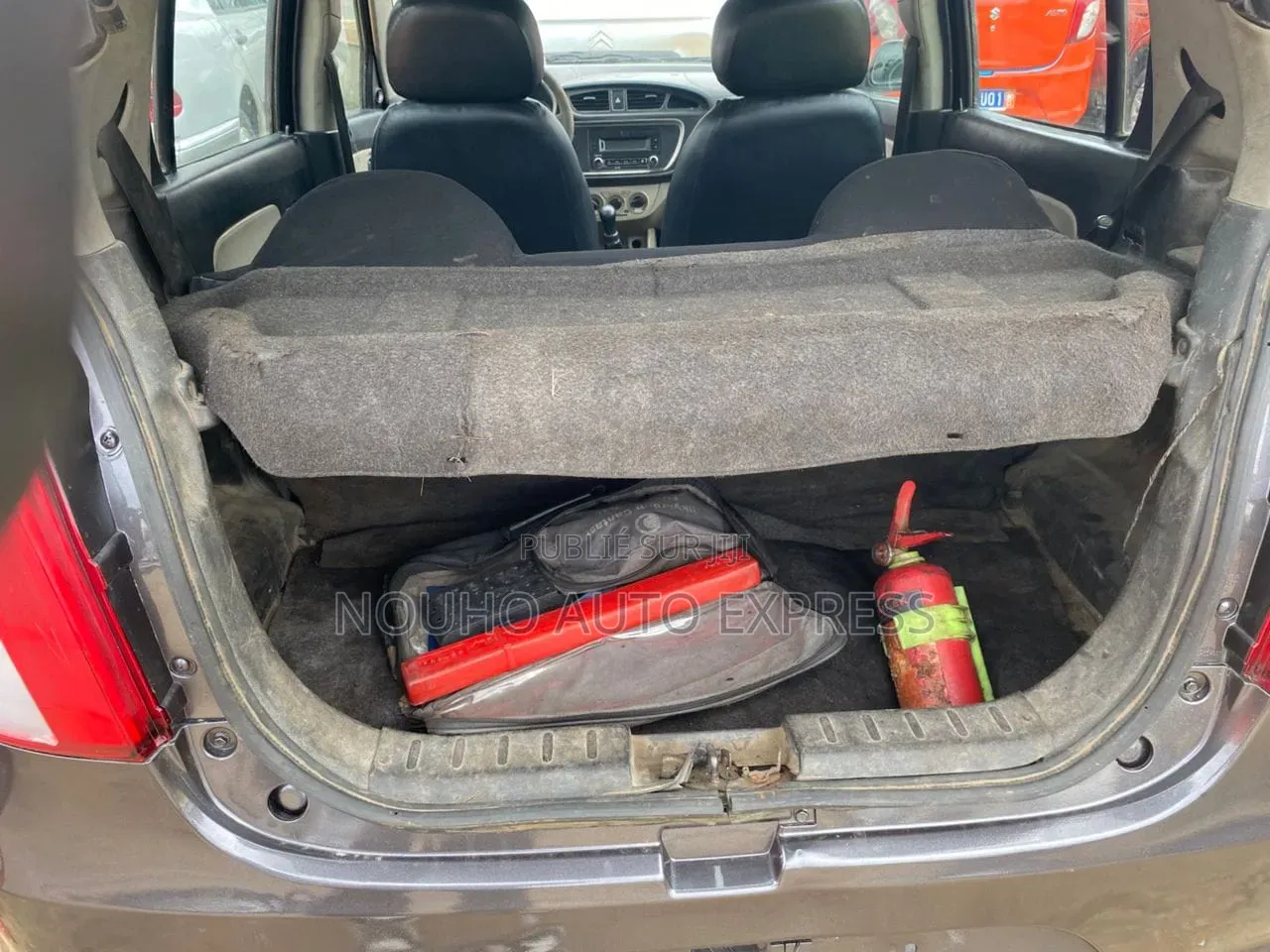 Suzuki Alto 2024 Gris