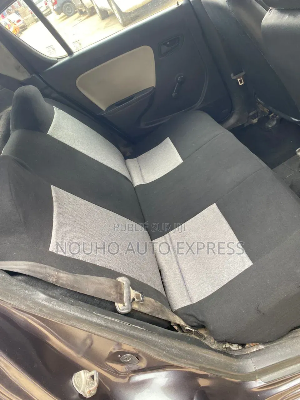 Suzuki Alto 2024 Gris