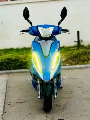 Nouveau KTM Duke 125 2025 Bleu
