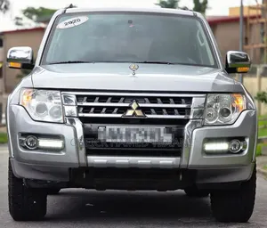 Mitsubishi Pajero 2022 Gris