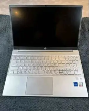 Nouveau HP 200 G4 All-in-One 16GB Intel Core i3 SSD 500GB