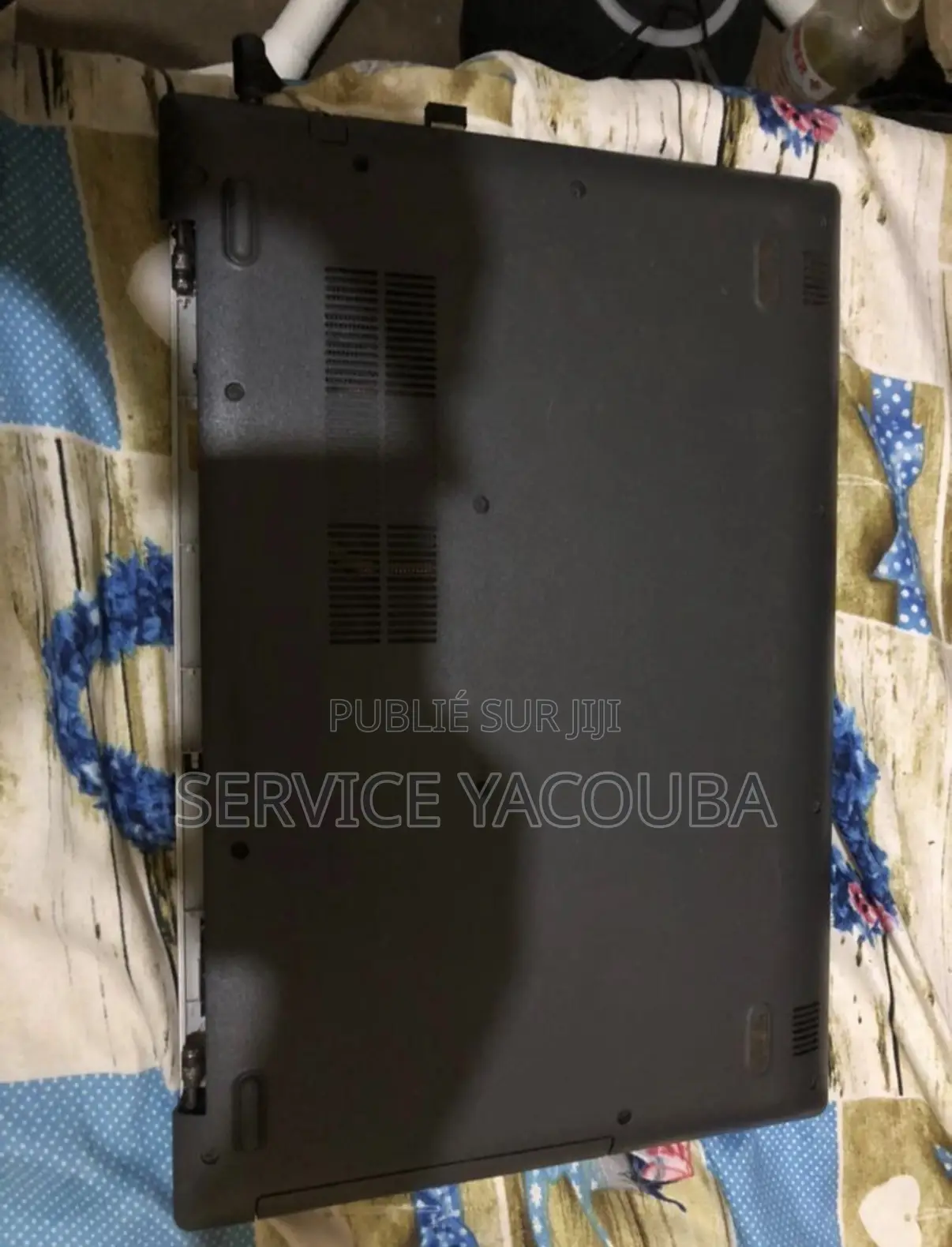 Ordinateur portable Lenovo 300e 4GB Intel Core i3 SSD 128GB